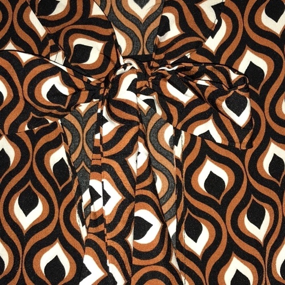 L.I.F.E. Love Is For Eternity Long Sleeve Blouse NWOT - Picture 3 of 8